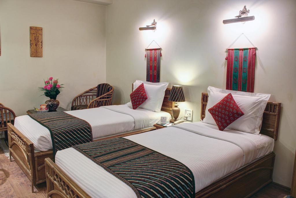 Palace On Ganges - Heritage Hotel Varanasi Oda fotoğraf