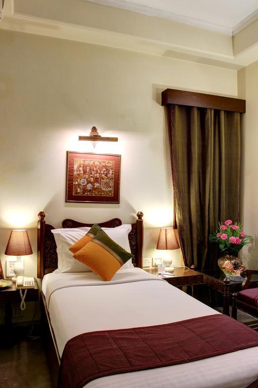 Palace On Ganges - Heritage Hotel Varanasi Dış mekan fotoğraf