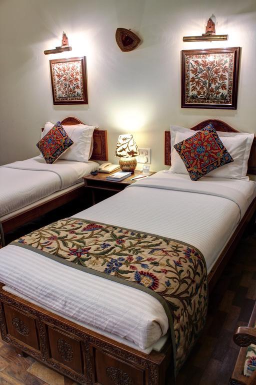 Palace On Ganges - Heritage Hotel Varanasi Oda fotoğraf