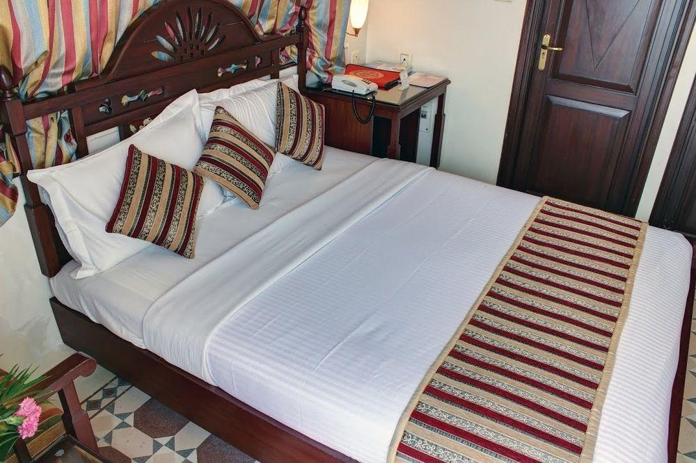 Palace On Ganges - Heritage Hotel Varanasi Dış mekan fotoğraf